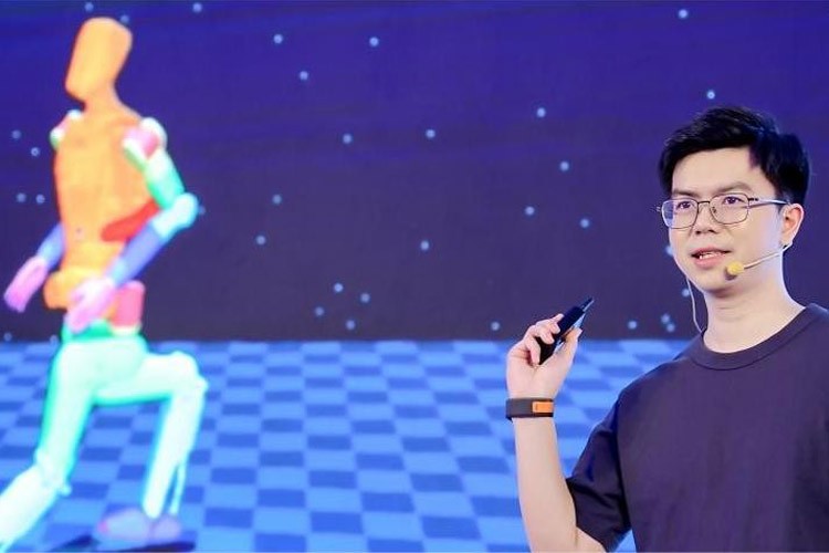 天才少年稚晖君太阳成tyc机器人走路进场！AI模型做大脑，目标售价20万以内